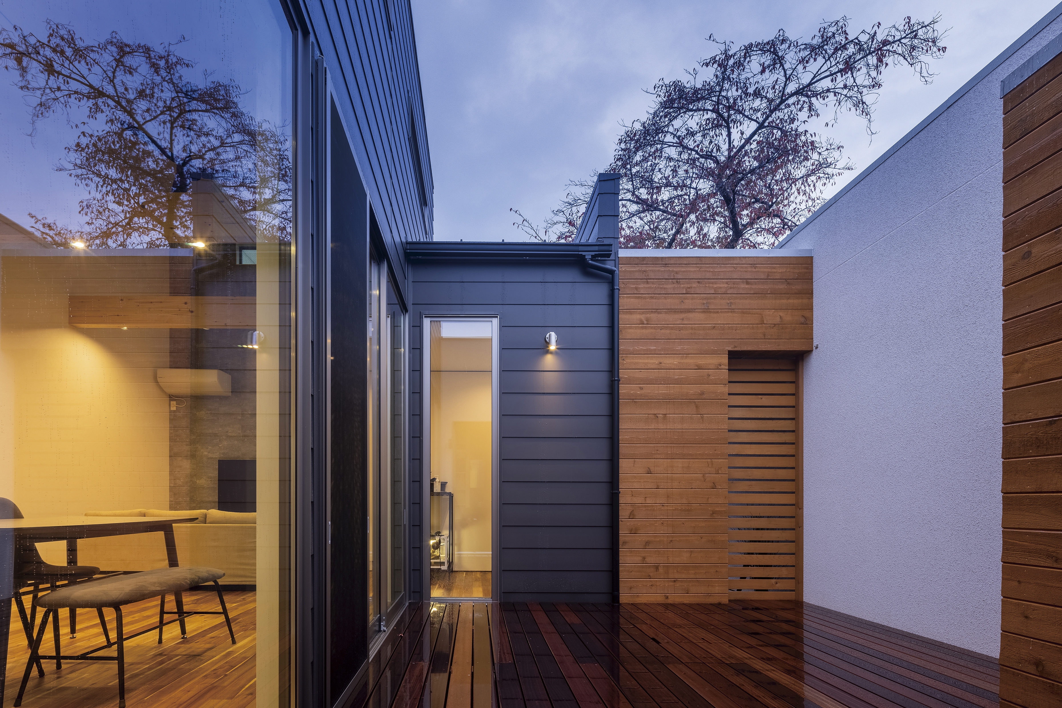 屋根・雨樋は大丈夫？春の強風・黄砂に備える住まいの整え方