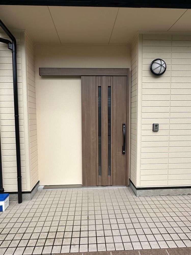 玄関扉リフォーム